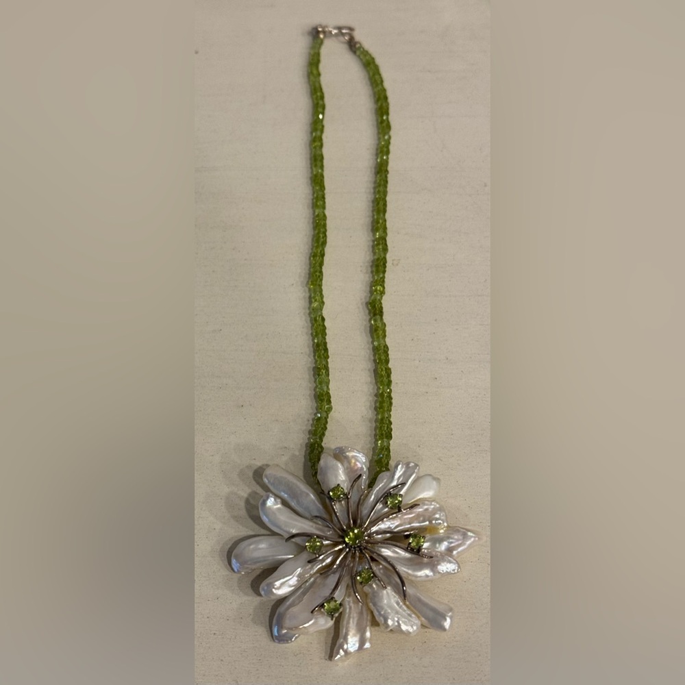 Biwa Pearl Flower Pendant Necklace with Peridot Stones and Chain.